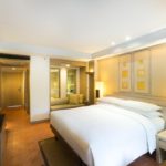 Phuket Marriott Resort & Spa, Merlin Beach Premier King Konuk Odası - Teraslı ve Havuz Erişimli