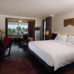 Le Meridien Phuket Beach Resort Deluxe Konuk Odası - 1 Kral Yataklı, Teraslı, Balkonlu